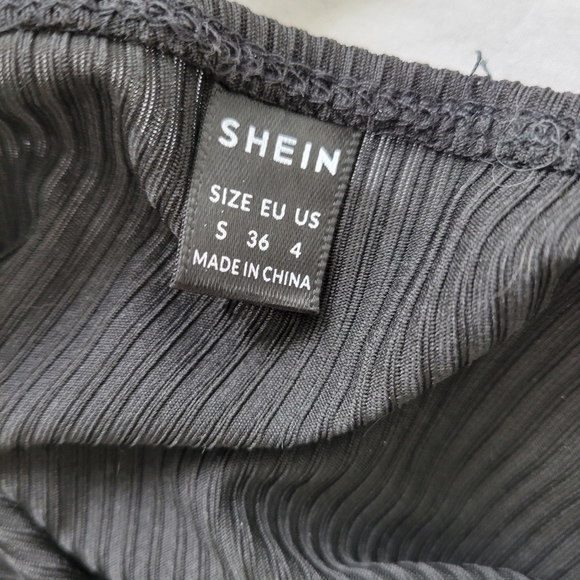 Shein crop top tank - Picture 4 of 4